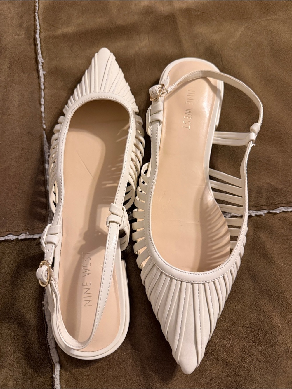 Nine West White Pointed Slingback Mules with Pleated Detail